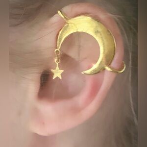 Stonehart Jewelry Silver Half Moon Cuff with Star o/S